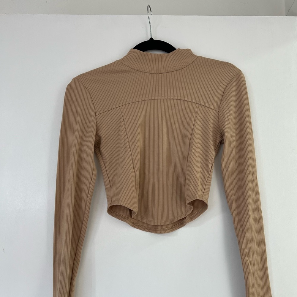 Revolve top